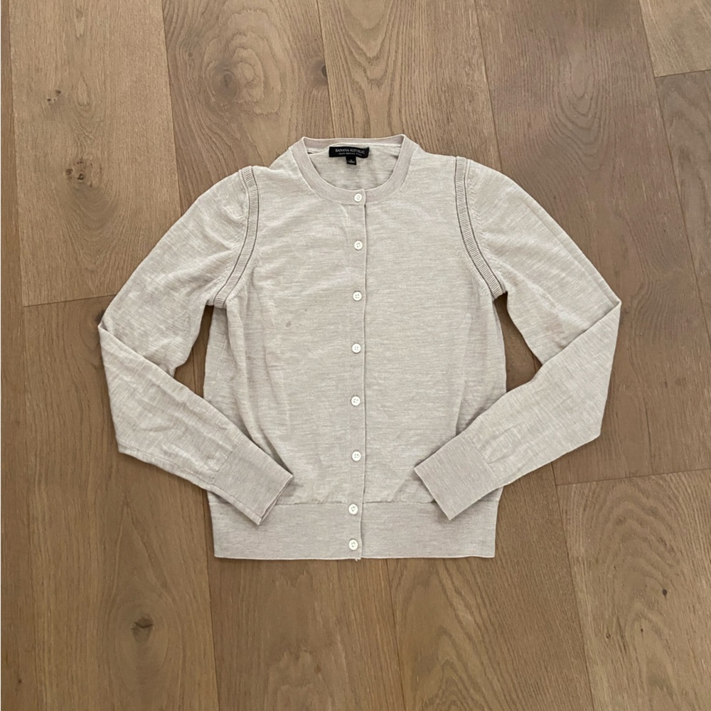 Banana Republic Light Beige Merino Wool Sweater